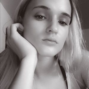 Meet your Posher, Erika